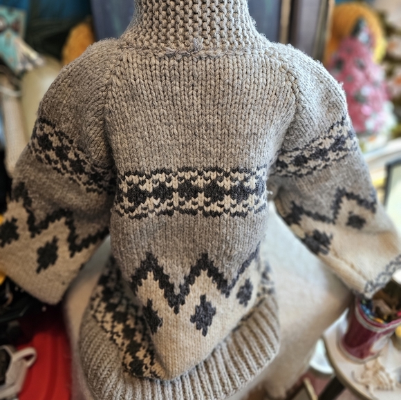 Vintage Cowichan Hand Knit Sweater - Picture 2 of 4